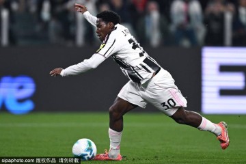 戴维的挣扎与辉煌:从法甲之星到尤文的困境