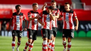 德甲激战：奥格斯堡主场发力，柏林联能否客场逆袭？