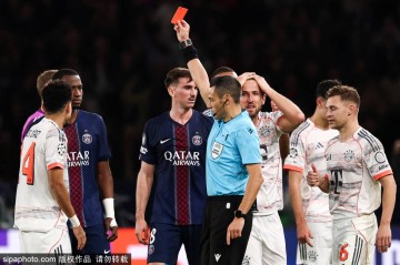 梅西归来！巴黎圣日耳曼如何通过战术调整重燃冠军希望？