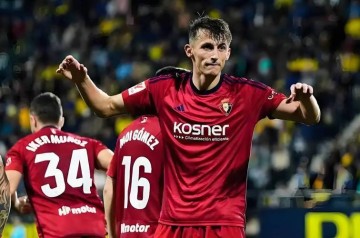 西甲焦点战：贝蒂斯主场强攻争席，奥萨苏纳客场死守抢分