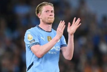 德布劳内表示“没有借口”并为失误致歉，曼城为他设立纪念雕像