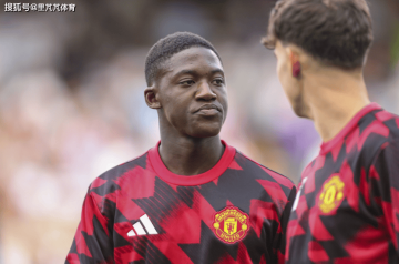 索要10倍薪资未果!曼联20岁中场新星不满,两日内决定自己的未来