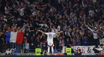 罗马诺：曼城10号位引援有意切尔基怀特 正与米兰接触谈赖因德斯