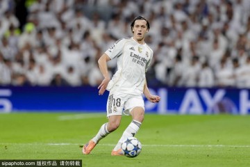 英国媒体热议曼城逆转战胜皇家马德里，哈兰德成为焦点