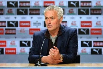 穆里尼奥:很高兴阿韦洛亚能执教皇马,对阿隆索下课并不惊讶