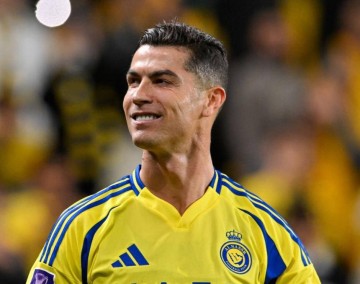 C罗谈姆巴佩:他不适合担任中锋,我若在皇马会教他打出独特风格