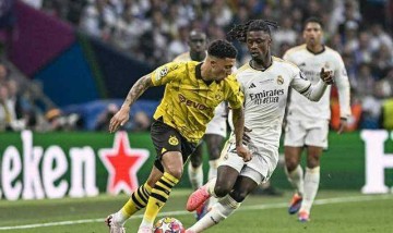 多特犹豫是否签回桑乔,曼联转会困境令其难以脱手