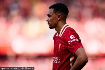 利物浦哭了!皇马0元购阿诺德,安菲尔德太子爷驾临伯纳乌!