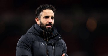 阿莫林曾以为曼联主场困境已然破解,然而现实却给了他沉重一击!