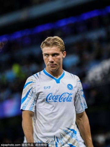 哈兰德提前离队:曼城与挪威国家队的双赢之策