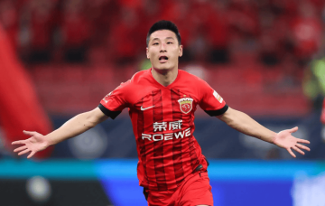 意甲出现一条大鱼!4大豪门开始抢人,年仅26岁4000万欧底价