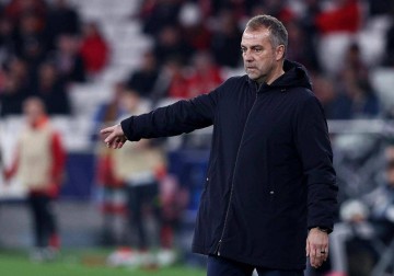 巴萨提前两轮夺西甲冠军,弗里克续约至2027年