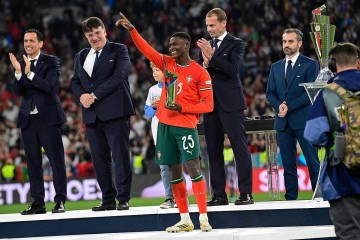 进球+封杀亚马尔!葡飞翼当选欧国联MVP 加冕世一左