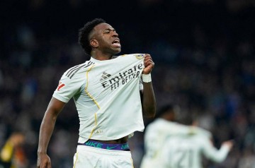 西甲最新积分榜揭秘:皇马2-1取胜紧咬巴萨,贝蒂斯再添胜绩冲击欧冠席位