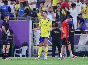 英超历史第一射手:C罗拿40万英镑日薪却旷工!掉价啊!