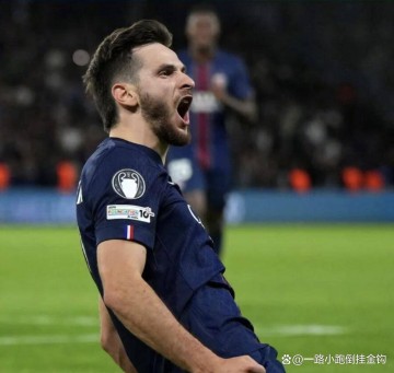 欧冠乱了:首轮诞生4场冷门!黑马力压巴黎领跑,西甲4战英超3败