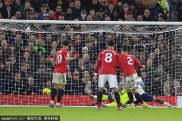 马丁内斯怒斥曼联丢分:狼队平局揭示红魔隐患