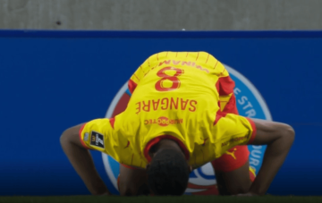 2场狂丢5分!争冠热门又翻车:无缘登顶法甲,落后大巴黎1分