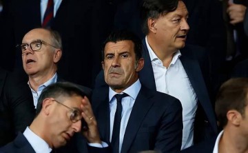 25年仇恨!52岁菲戈观战欧冠,巴萨万人狂嘘不原谅叛徒