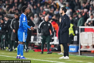 西甲欧战席位争夺战!西班牙人主场迎战塞尔塔 两队状态低迷谁能打破困局?