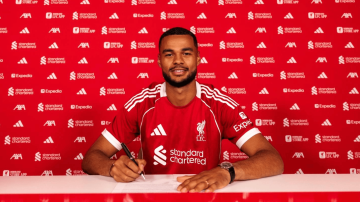 官方:利物浦与荷兰前锋加克波续下长约 开局3战1球2助