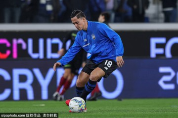 你来我往!阿德耶米右路内切兜射破门,多特将总比分扳平至3-3