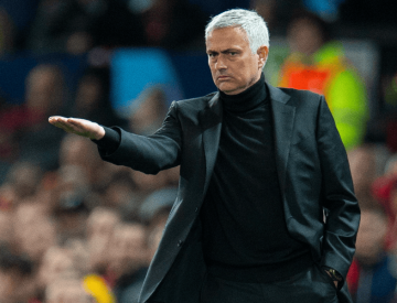 恭喜穆帅!下课危机接触!高层信任送7000万预算,挖意甲金靴争冠