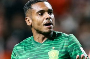 十万欧买来德甲“水货”中卫!北京国安想解约达万,经纪人要拿钱来谈