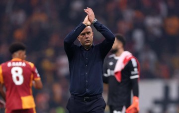 斯洛特称利物浦成绩受针对，点名克洛普