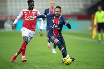 法甲烽火：里尔 VS 兰斯，鹿死谁手？