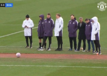 曼联连胜后卡里克连夜分析比赛,不休假加班备战!拉爵直言非常满意