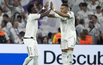 【西甲最新战报】姆巴佩和维尼修斯各入2球,皇马超越巴萨登顶积分榜