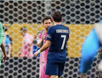 巴黎迎战拜仁,20亿火拼一触即发,争夺世俱杯荣耀!