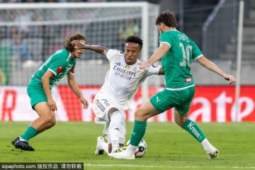 皇马防线再迎挑战:阿拉巴能否重返巅峰?