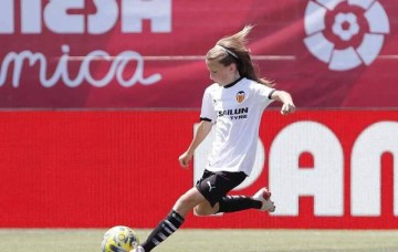 西甲老牌劲旅瓦伦西亚连续两场失利,面临保级挑战