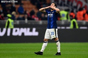 国米转会窗“忙碌不停歇”:25岁中场接替恰尔汗奥卢,曼城想要他