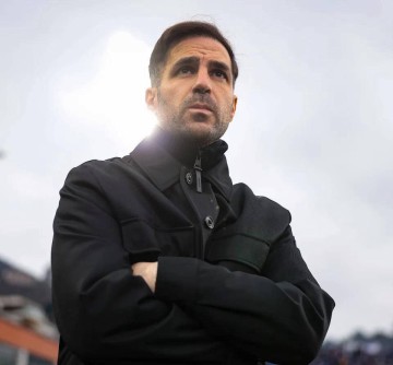 德甲意甲同日较量,豪门拜仁爆冷崩盘,黑马科莫大胜强势攀升积分榜