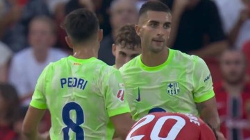 3-0!西甲太刺激,半场两人染红,巴萨开门红,最佳球员亚马尔!