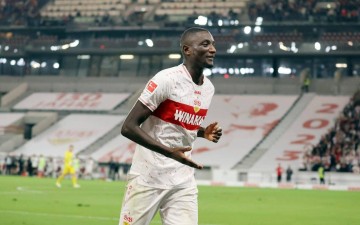 放弃亿元巨星!皇马突袭德甲中场,23岁施蒂勒接棒克罗斯