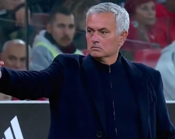 4-1!穆帅争冠对手大胜:葡超3强差8分,1队夺冠大热,本菲卡没戏