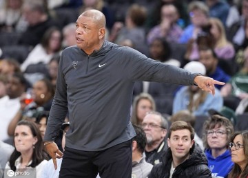 下课！里弗斯卸任雄鹿主帅 球队将支付他八位数薪水