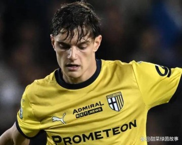 利物浦转会动态:斯洛特将与“10家英超俱乐部”争夺意甲后卫