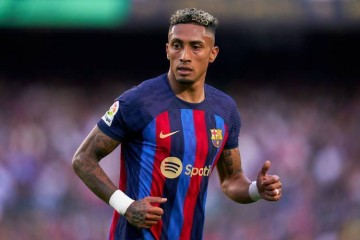 赤子丹心映红蓝!拉菲尼亚向身边人立誓:未圆欧冠梦,绝不离开巴塞罗那