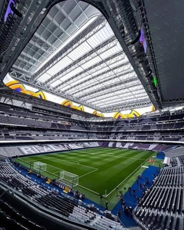 西甲半程球市榜单：新伯纳乌的盛宴，巴萨数据“失真”，为何上座率难见99%？