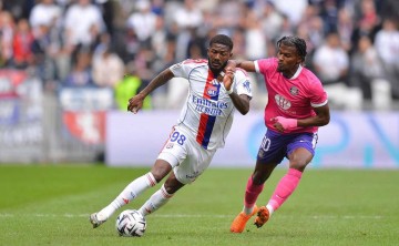 法甲大冷门！里昂被排名第11的图卢兹逆转，96分钟绝杀惨遭败绩