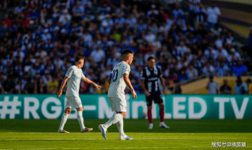 催泪!拉莫斯再现9248名场面,做C罗庆祝动作,缔造世俱杯大冷门
