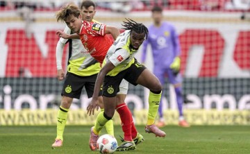 多特蒙德保持不败领跑德甲,科瓦奇强调专注