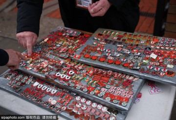 利物浦球迷撤旗抗议：安菲尔德的“心跳”为何沉默？