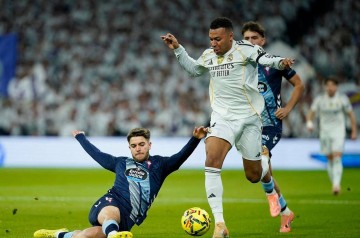 天助巴萨：皇马主场0-2爆冷不敌塞尔塔，西甲第2遭遇四轮不胜