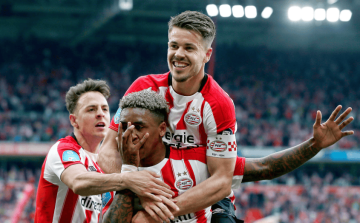 欧冠埃因霍温主场狂轰 19 球欲碾压,圣吉罗斯客场哑火难敌?